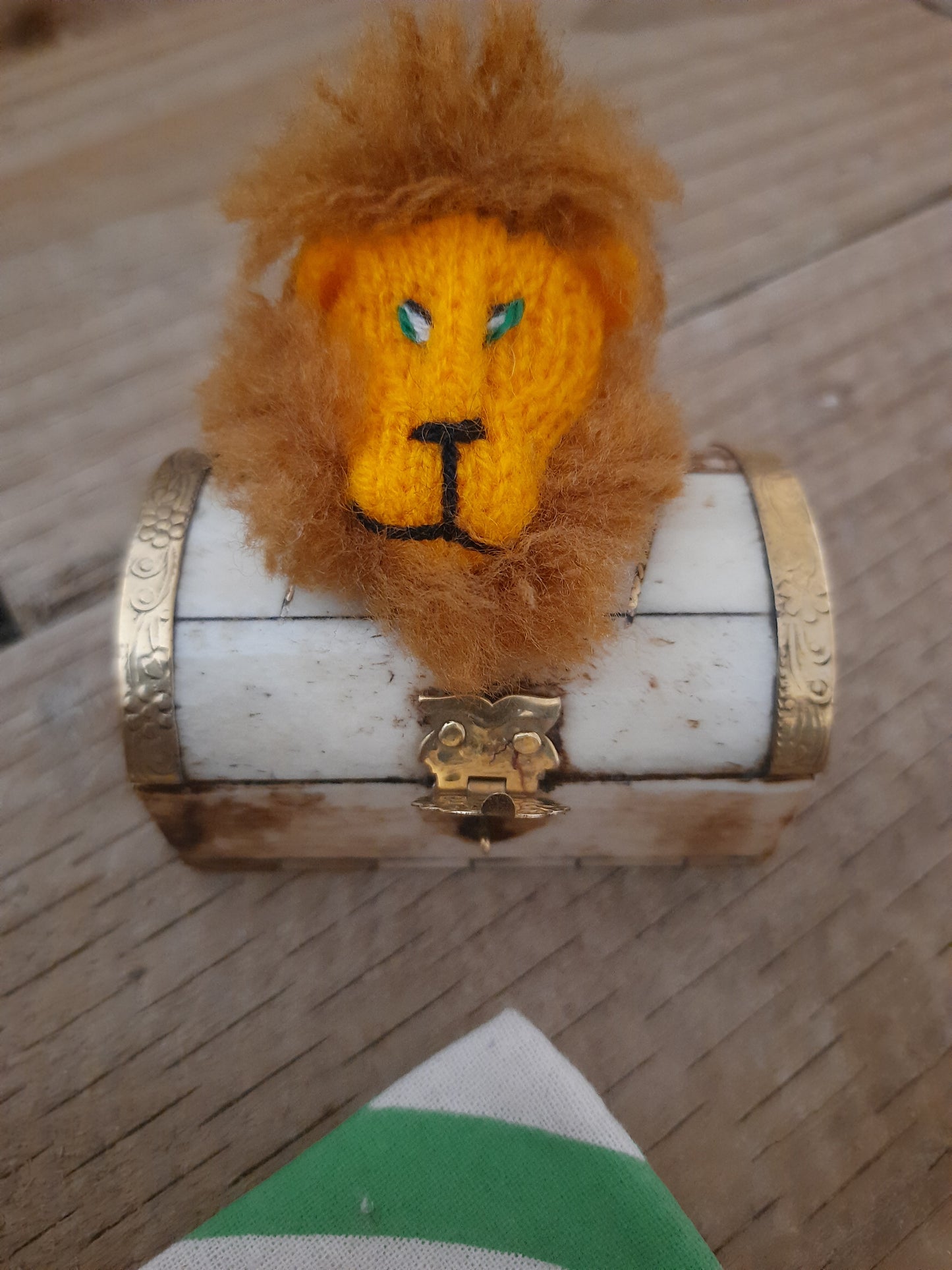Sumptuous Lion Animal Finger Puppet