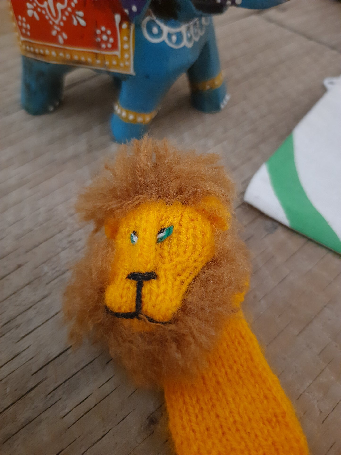 Sumptuous Lion Animal Finger Puppet