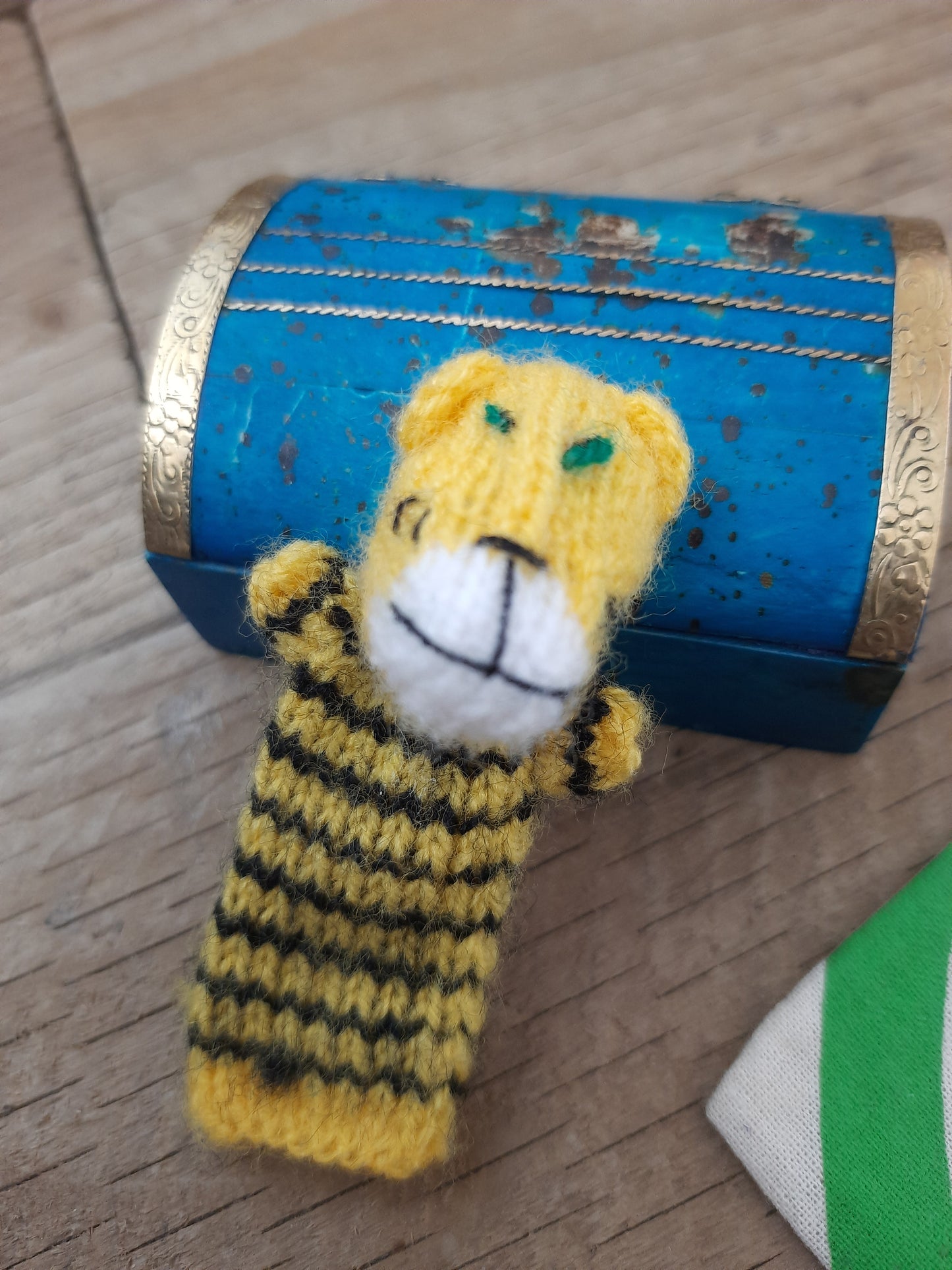 A Cute Tiger Family Finger Puppet