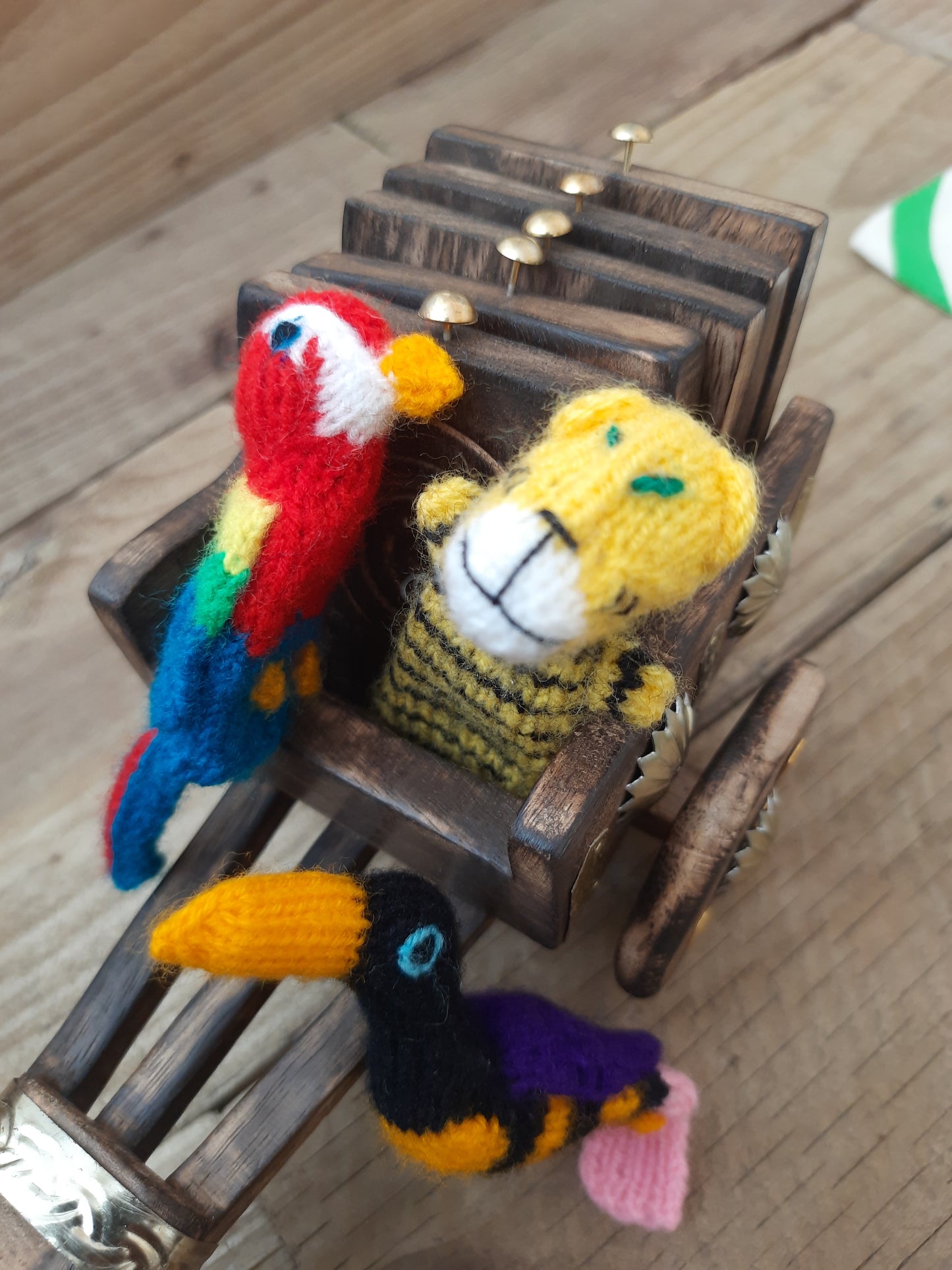 Adorable Bird Christmas Finger Puppet