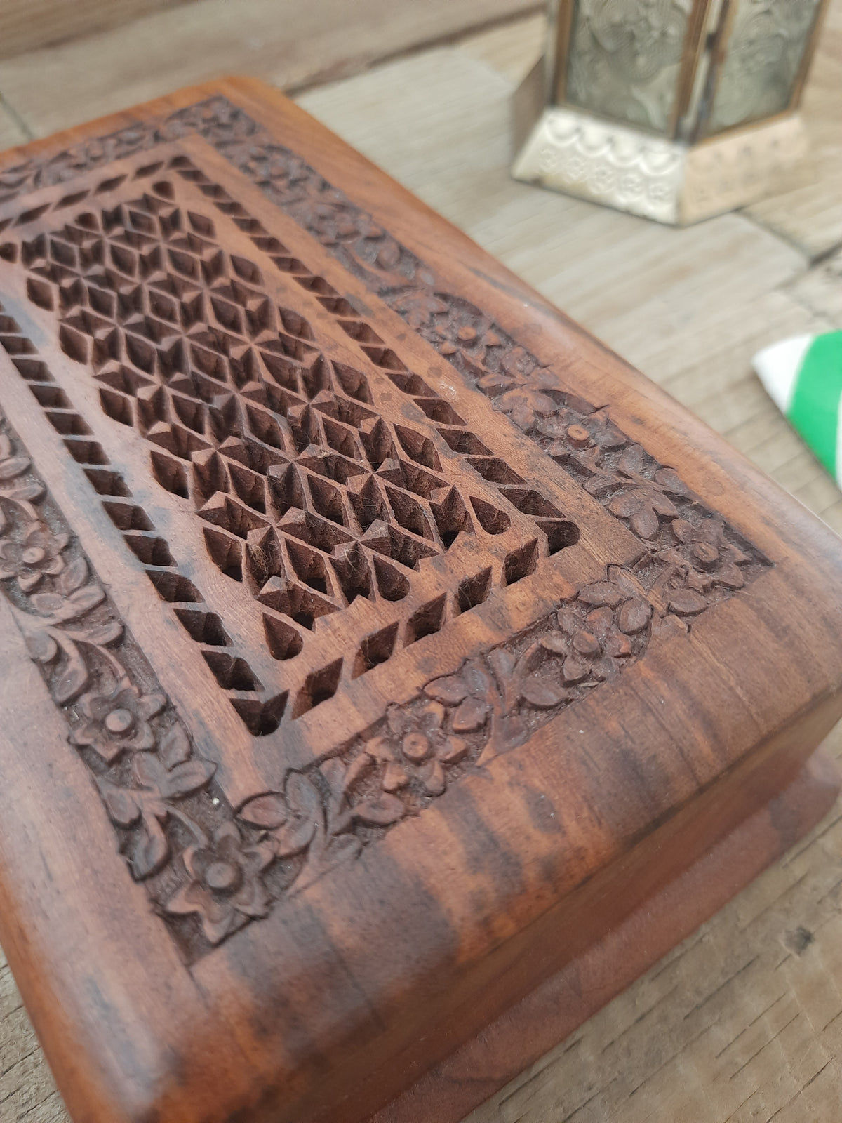 Big Green Apple secret jewellery box