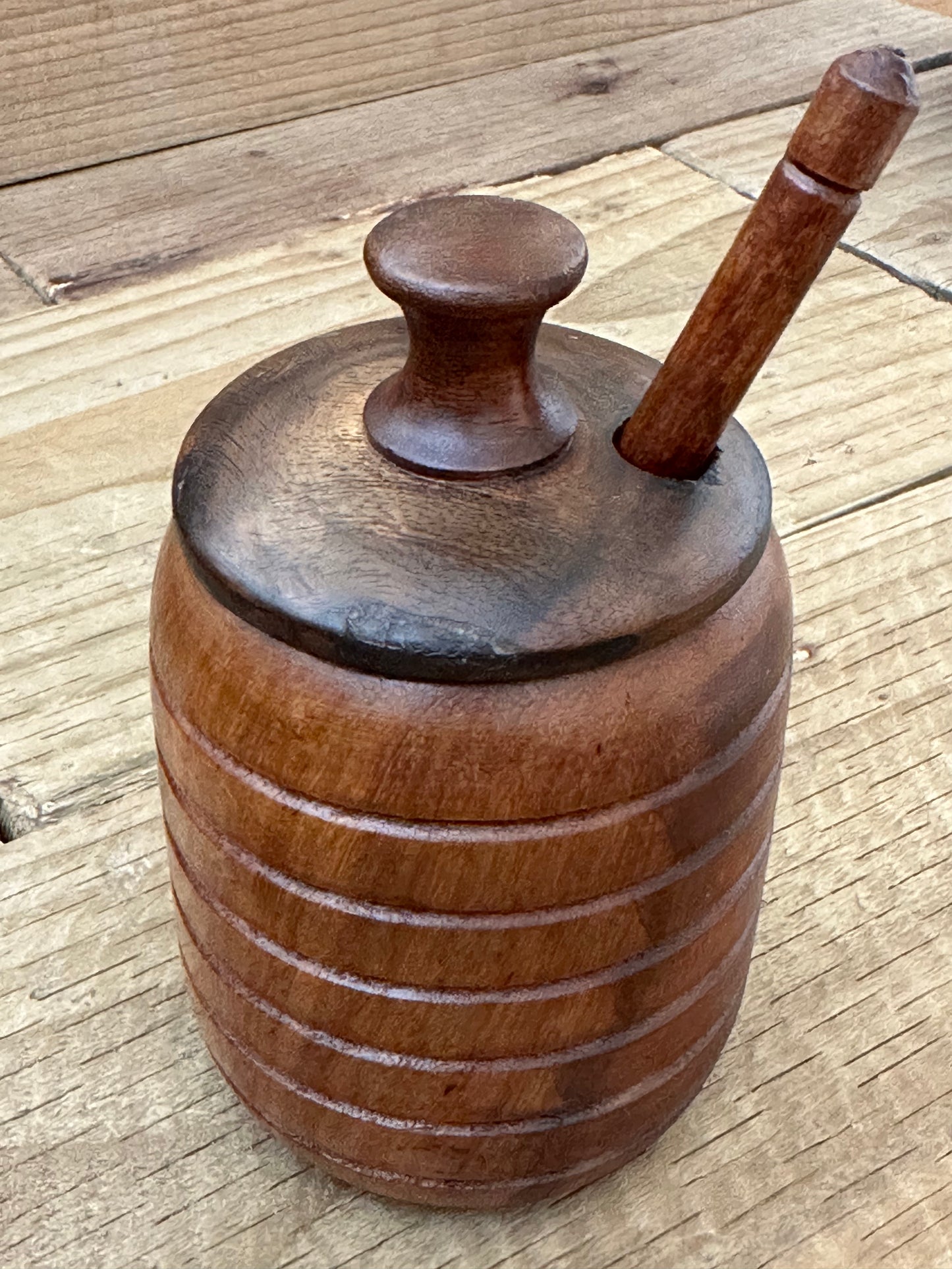 Rosewood Honey Pot with Dipper