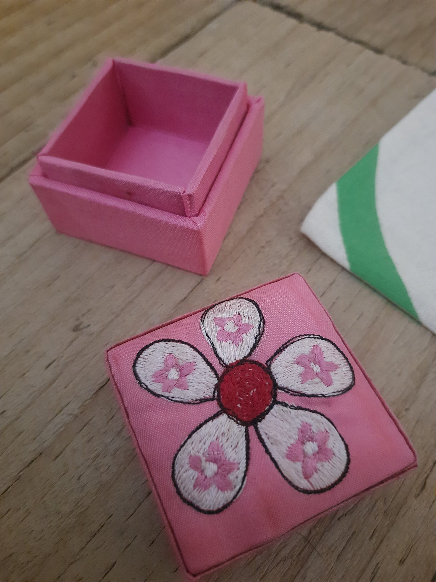 Jewellery Box For Earrings Rings