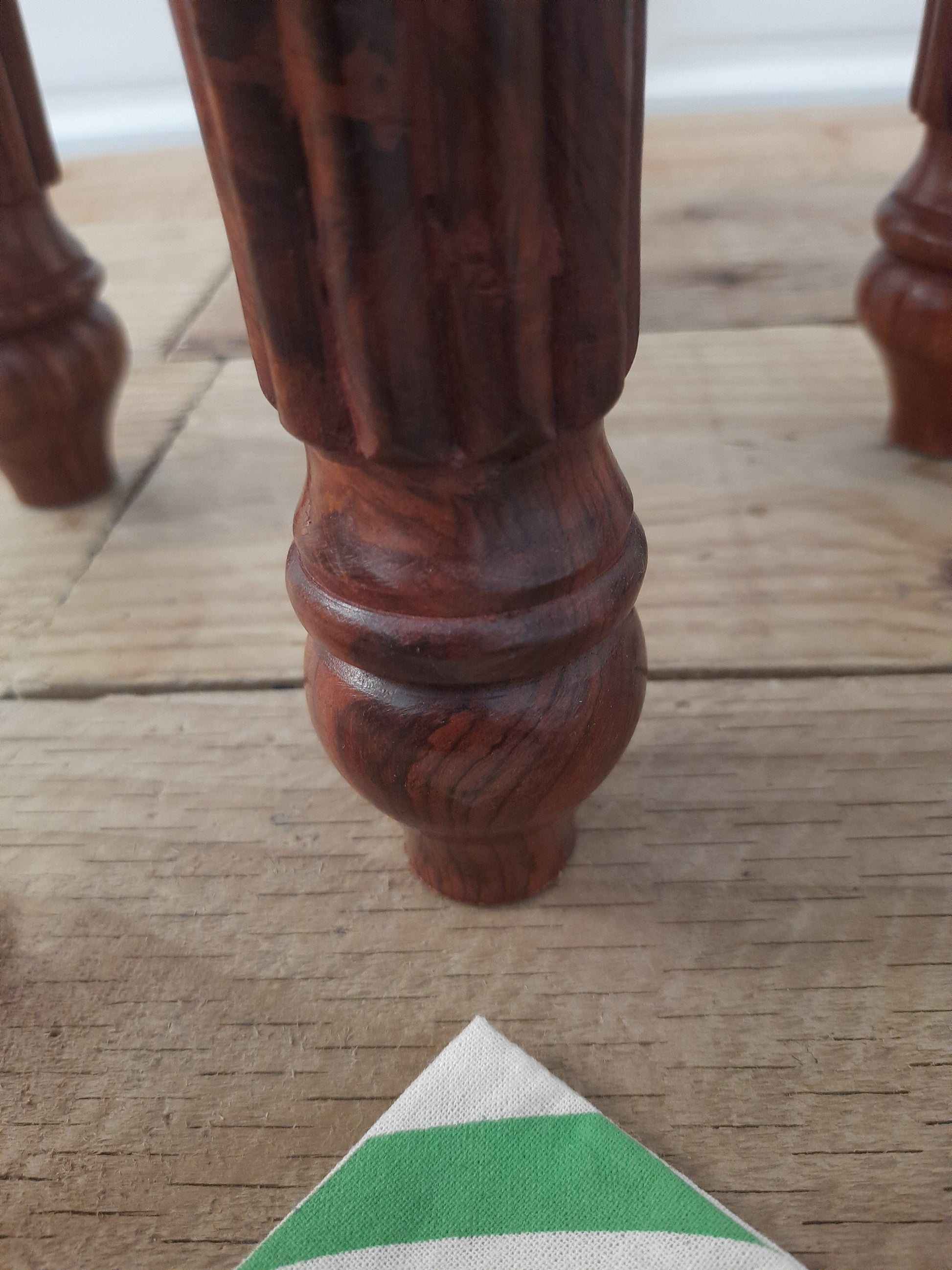 Handmade Sheesham wood centre table with brass inlay