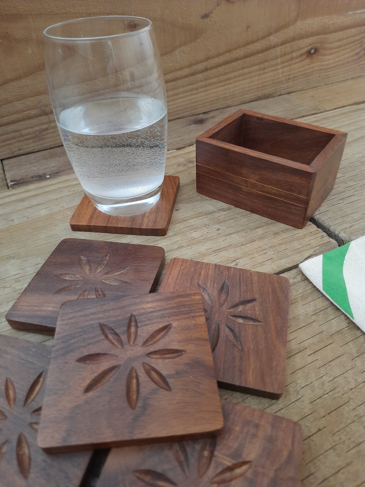 Sheesham Wood Coaster Set – 6-Piece Drink Coasters with Storage Stand