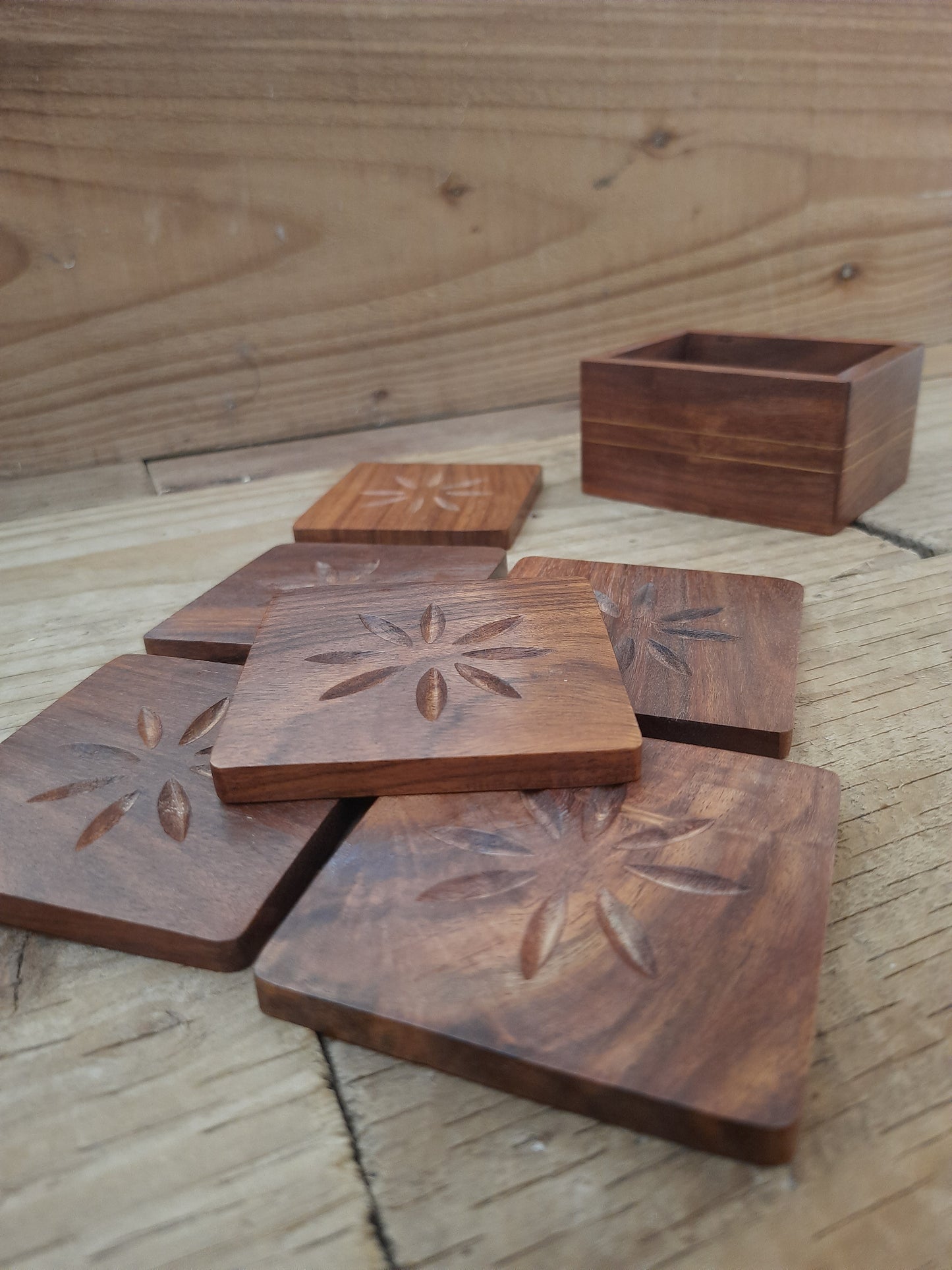Sheesham Wood Coaster Set – 6-Piece Drink Coasters with Storage Stand
