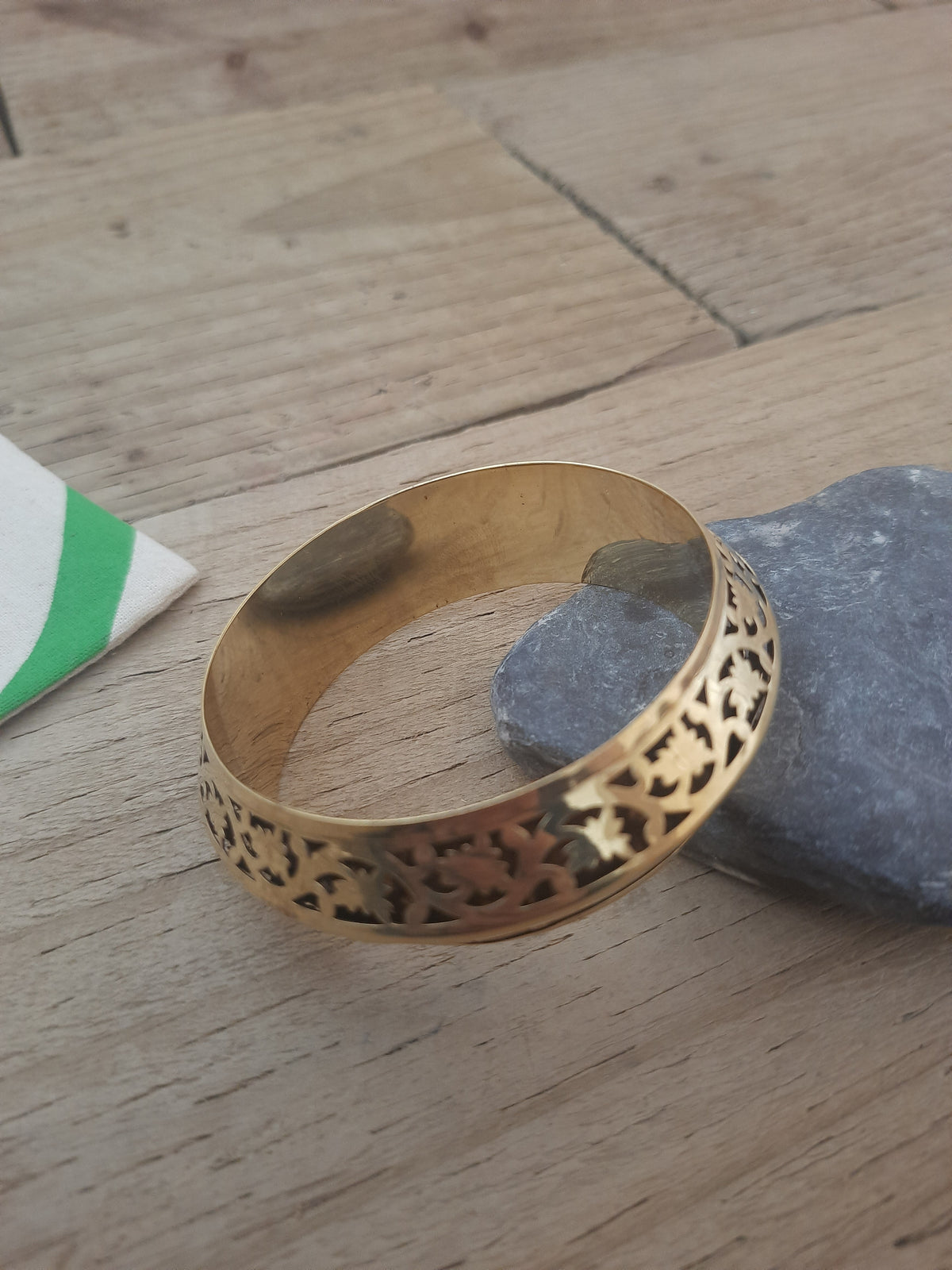 Elegant floral bangle suitable as a jewellery gift for her