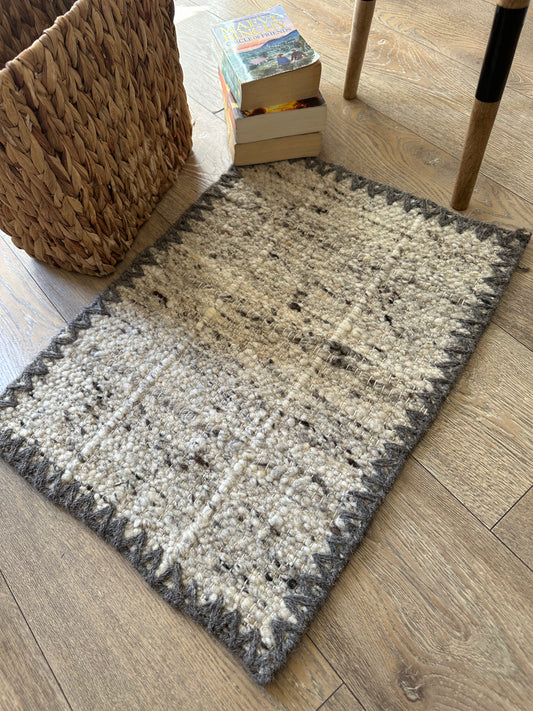 Wool cotton rug made from natural fibres