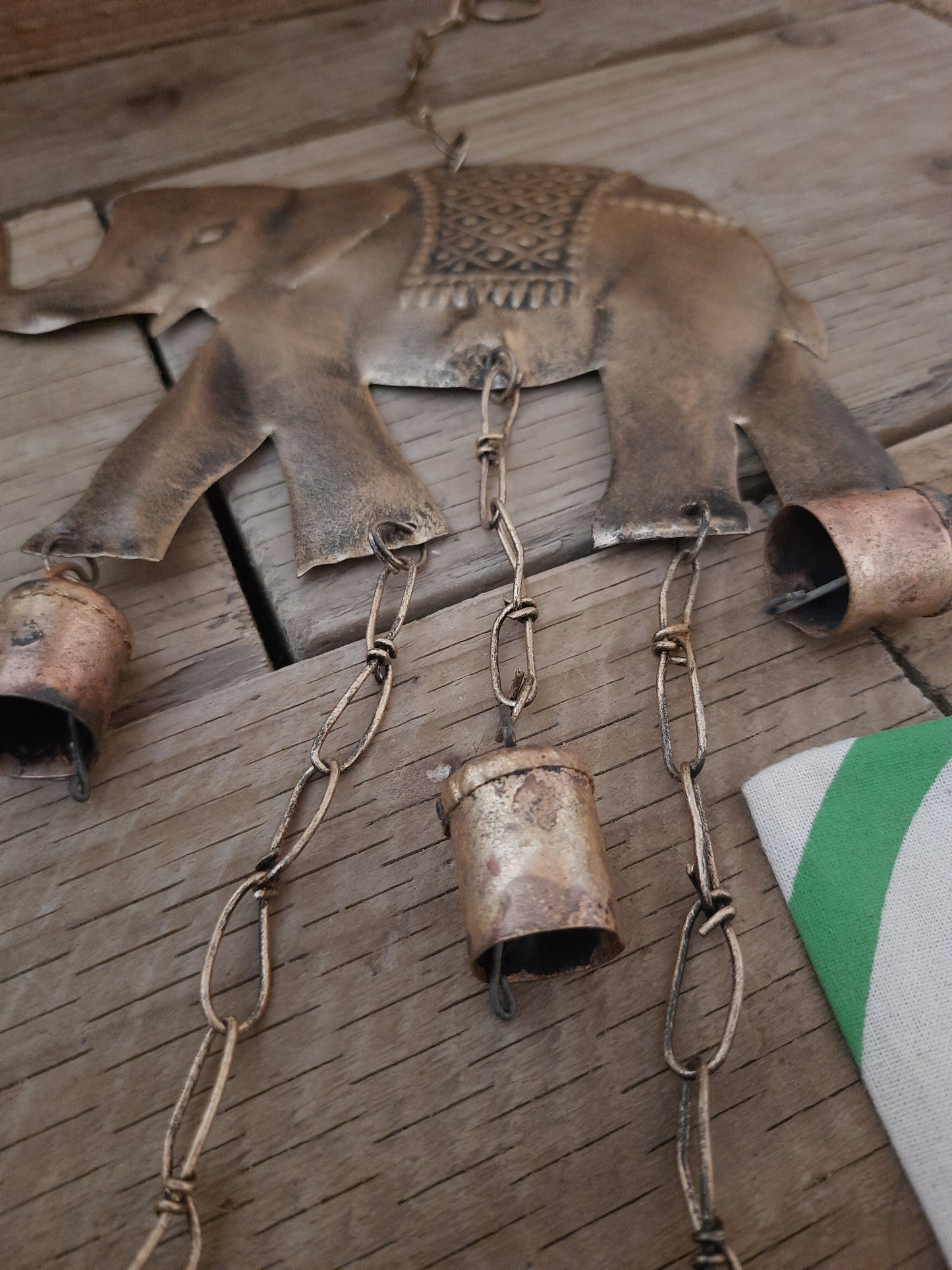 Two elephant garden wind chime with hanging bells
