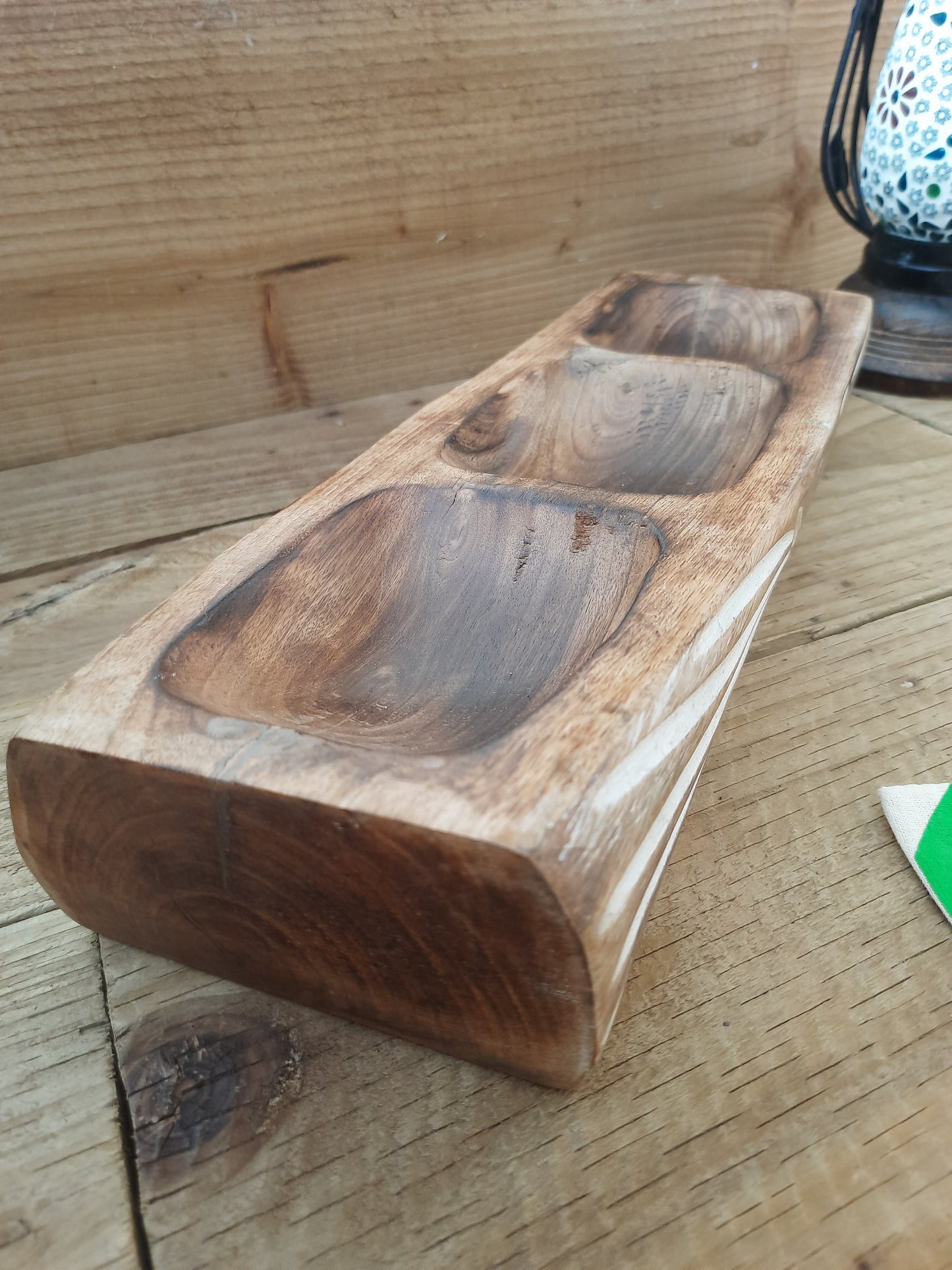 Mango wood serving platter showing natural wood grain