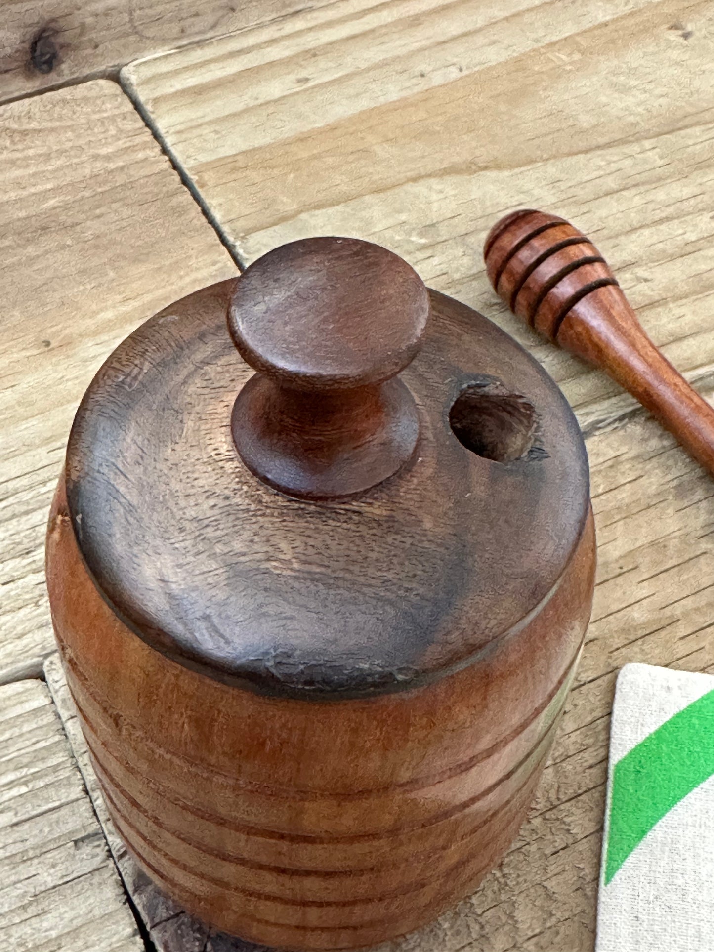 Rosewood Honey Pot with Dipper