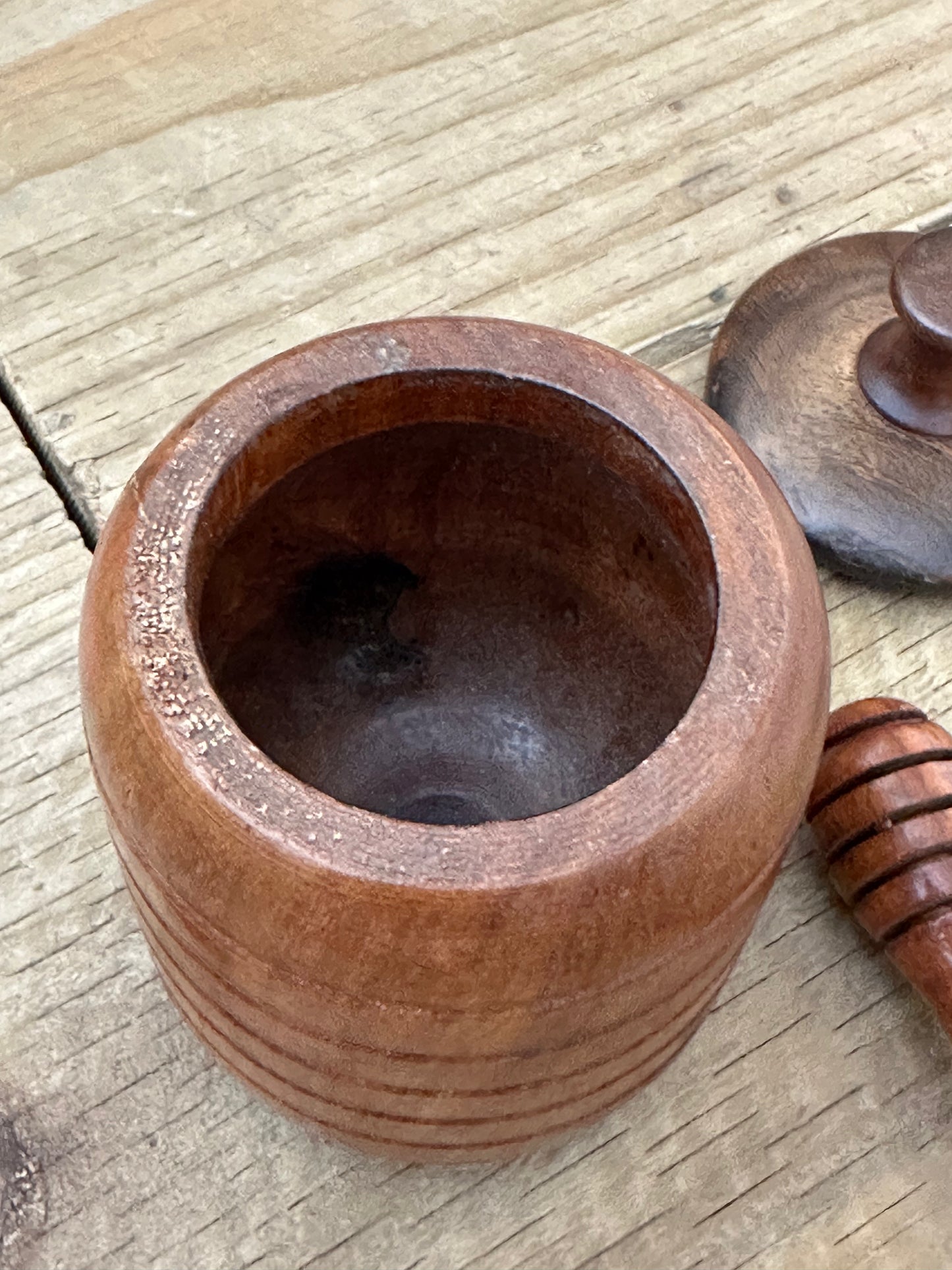 Rosewood Honey Pot with Dipper