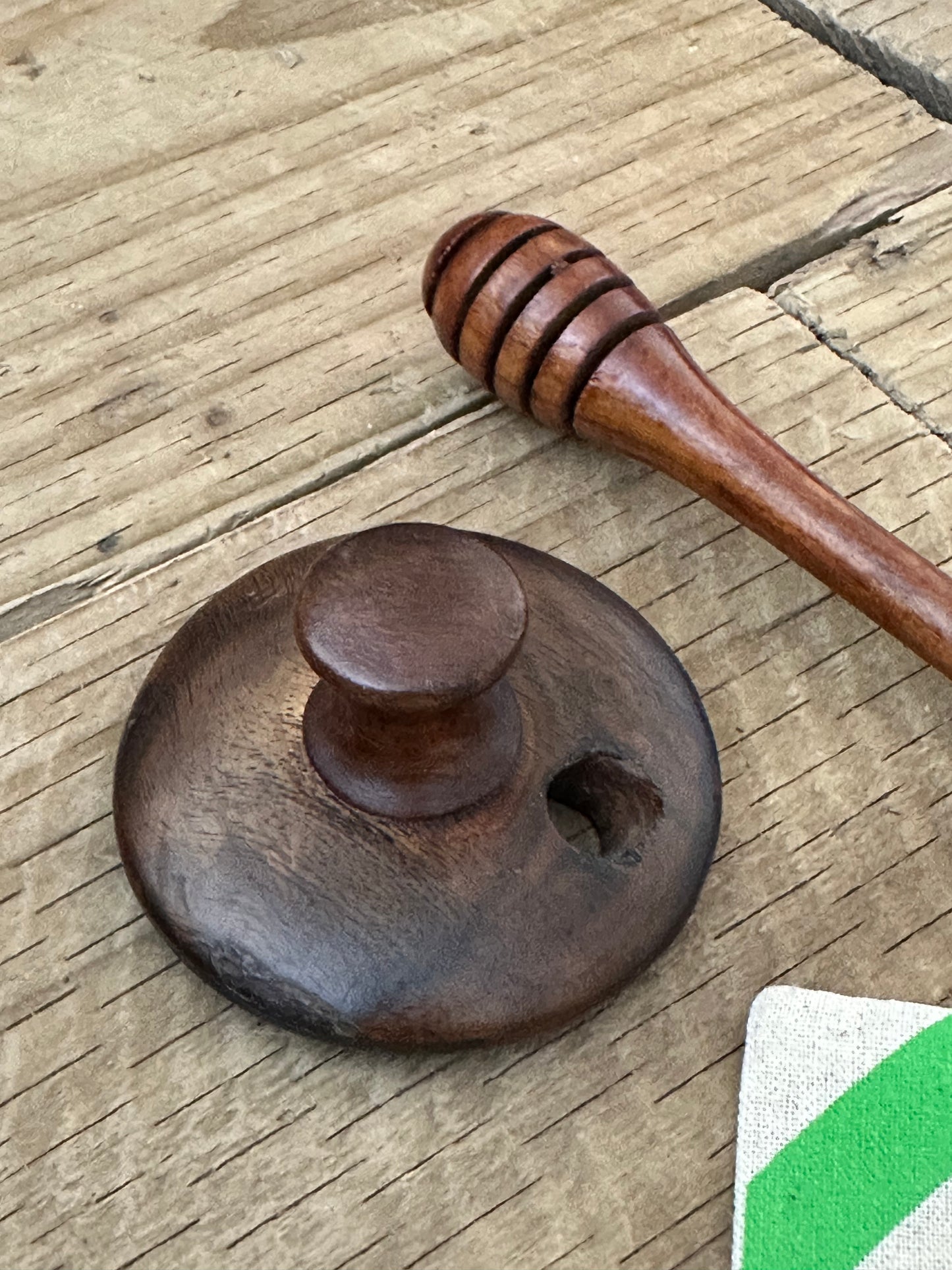 Rosewood Honey Pot with Dipper