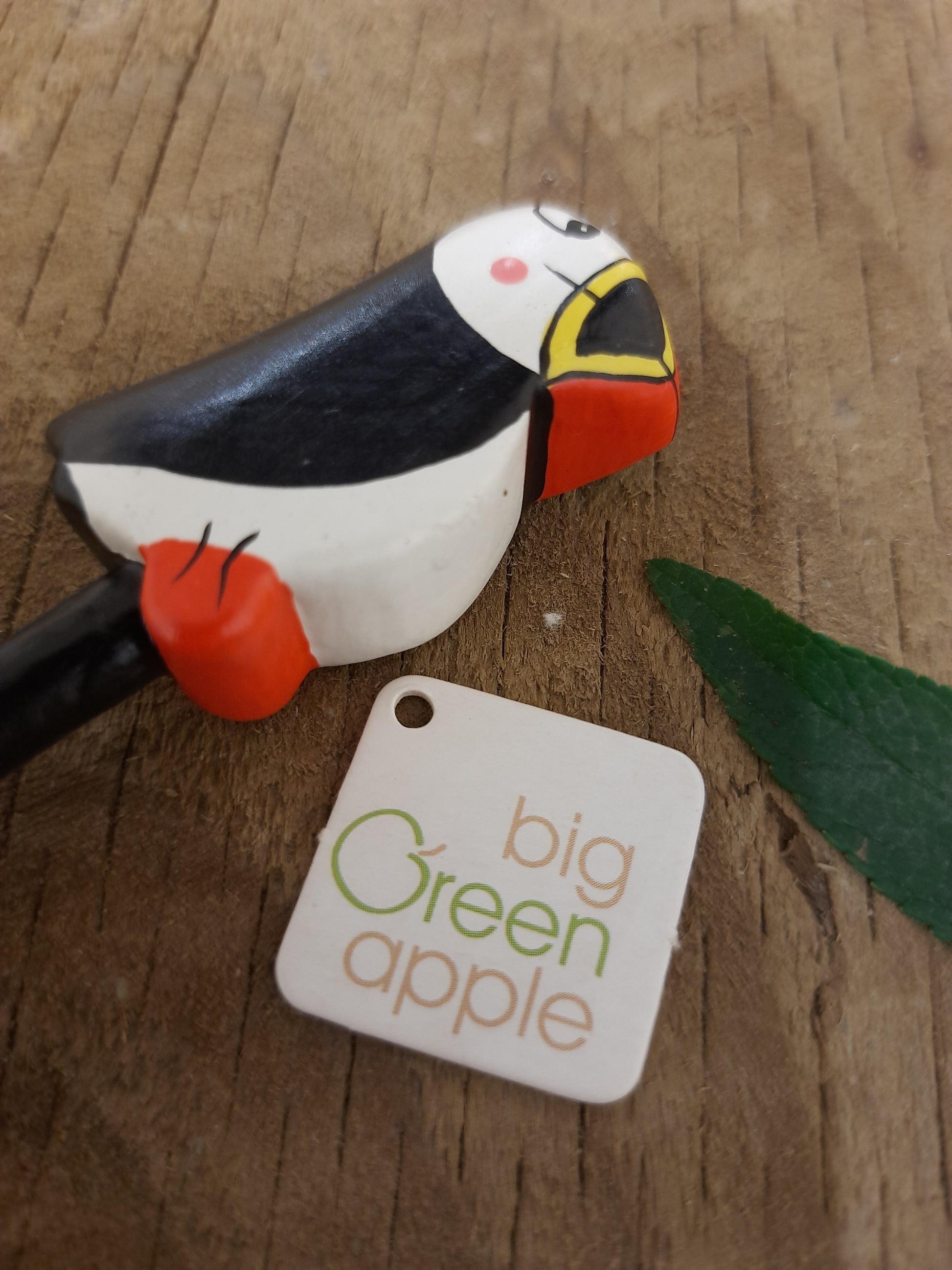 Eco friendly online stores, fair trade brands, wooden bird pencil, big green apple